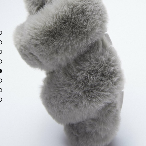 ZARA FAUX FUR LOW HEEL SANDALS Bloggers favorite - Picture 9 of 14